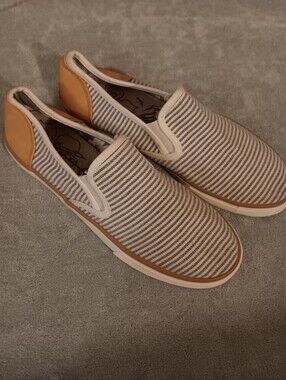 Tommy Bahama Women's Slip-On Sneakers in White/ Light Blue With Tan Accents